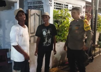 Bhabinkamtibmas Kwitang Lakukan Patroli dan Sambang Dialogis Bersama Awak Satkamling