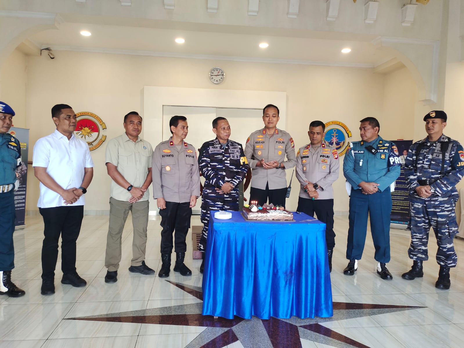 Sinergitas TNI-Polri Terjalin Hangat di Surprise Party HUT TNI ke-80 di Kodaeral III Ancol