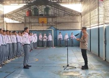 Sat Binmas Polres Metro Jakarta Pusat Edukasi Siswa SMK Muhammadiyah 1 soal Bahaya Narkoba dan Tawuran