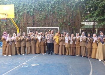 Kapolsek Bekasi Barat Berikan Penyuluhan di SMAN 12 Kota Bekasi