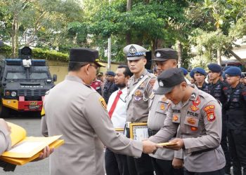 Polres Metro Jakarta Utara Beri Penghargaan kepada Personel Berprestasi
