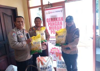 Polsek Pademangan dan Bulog Gelar Gerakan Pangan Murah, Warga Antusias Beli Beras SPHP
