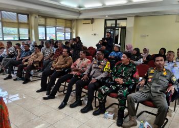 Bhabinkamtibmas dan Babinsa Kawal Kegiatan Serap Aspirasi Anggota DPD di Sumur Batu