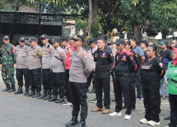 Kapolsek Kemayoran Pimpin Apel Siaga Kamtibmas, Ajak Warga Bersatu “Jaga Jakarta”