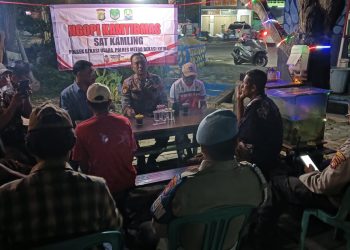Lewat ‘Ngopi Kamtibmas’, Kapolsek Bekasi Utara Ajak Warga Villa Mas Indah Perkuat Keamanan Lingkungan
