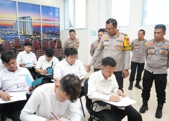 Wakapolres Jakut Tinjau Tes Psikologi Relawan SPPG Polri di Kelapa Gading