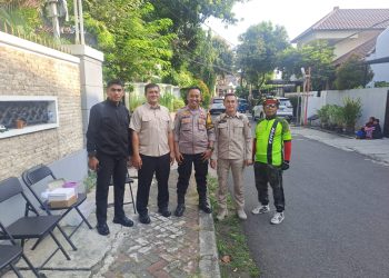 Bhabinkamtibmas Tebet Timur Aiptu Tamam Sambangi Warga, Sampaikan Pesan Kamtibmas