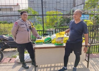 Polsek Koja dan Bulog Gelar Gerakan Pangan Murah, 400 Paket Beras SPHP Diserbu Warga