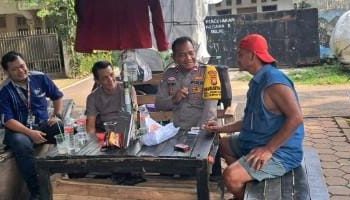 Bhabinkamtibmas Kelurahan Rawasari Jalin Silaturahmi dengan Warga, Ajak Bersama Jaga Kamtibmas