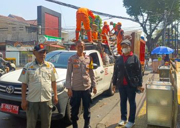 Bhabinkamtibmas Paseban Gelar Grebek Lumpur, Wujud Sinergi Jaga Kebersihan Lingkungan