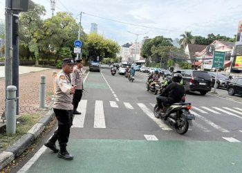 Wakapolsek Metro Menteng Kompol Bambang Santoso Pimpin Pengaturan Lalin Pagi, Wujud Pelayanan Prima Polri