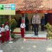 Police Go To School, Polsek Tambelang Ajak Pelajar SDN Sukamantri 03 Jadi Generasi Anti Bullying dan Cinta Kedisiplinan”