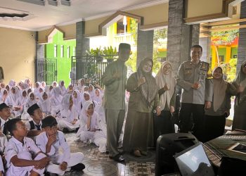 Masuk Sekolah, Polisi di Bekasi Gencarkan Sosialisasi Bahaya Narkoba dan Anti-Bullying