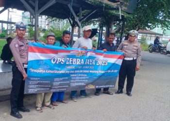 Polsek Babelan Intensifkan Sosialisasi Operasi Zebra Jaya 2025 Melalui Pemasangan Spanduk dan Edukasi Langsung kepada Masyarakat