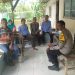 Bhabinkamtibmas Polsek Pebayuran Lakukan Sambang Warga Desa Karanghaur, Tekankan Pencegahan Tawuran dan Curanmor