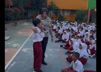Satuan Lalu Lintas Wilayah Jakarta Selatan Menggelar Sosialisasi Tertib Berlalu Lintas di SDN Kebayoran Lama Utara 03