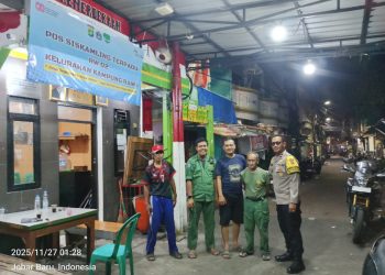 Bhabinkamtibmas Kampung Rawa Sambangi Pos Siskamling, Ingatkan Warga Waspada Curas, Curanmor dan Tawuran