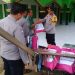 Kapolsek Babelan Salurkan Bantuan Sembako untuk Warga Terdampak Banjir Rob di Desa Hurip Jaya