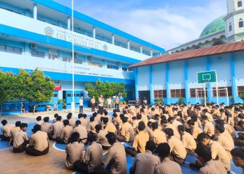 Polsek Koja Gelar Program Police Go To School : 300 Pelajar SMK Tanjung Priuk Dibekali Edukasi Anti-Tawuran dan Bahaya Judi Online