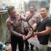 Bukan Cuma Ular yang Banyak Bisa, Polisi Jadi Pawang Ular Dadakan di Tambun Selatan