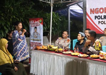 3.	Ngopi Kamtibmas, Kapolres Metro Depok Dialog Bersama Warga Rw 03 Kelurahan Kalibaru