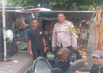 Bhabinkamtibmas Kebon Kelapa Sambangi Warga, Perkuat Kewaspadaan Lingkungan
