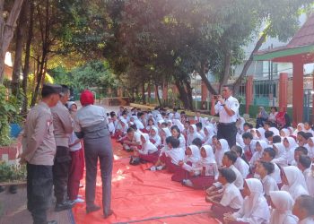 Sat Binmas Polres Metro Jakarta Utara Laksanakan Police Goes To School di SDN 12 Sunter Agung
