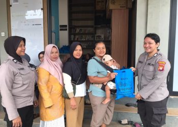 Polisi Hadirkan Makan Bergizi Gratis untuk Balita dan Ibu Hamil di Pegangsaan Dua
