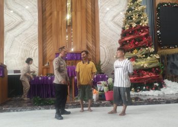 Jelang Nataru 2026, Bhabinkamtibmas Polsek Pancoran Gencarkan Patroli Sambang Gereja