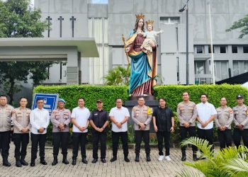 Kapolres Metro Jakarta Utara Tinjau Kesiapan Pengamanan Ibadah Natal di Gereja Regina Caeli PIK
