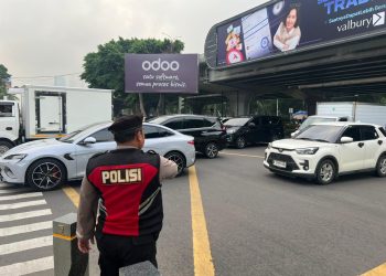 Gatur Lalin Pagi Hari Di Tl Fatmawati Berjalan Ramai Lancar Dan Kondusif