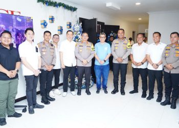 Pastikan Keamanan Natal, Kapolres Metro Jakarta Utara Tinjau Kesiapan Pengamanan Dua Gereja di Kelapa Gading