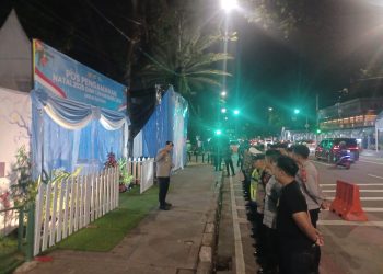 Polisi Gelar Apel Malam Pengamanan Natal 2025 di Gereja Katedral Sawah Besar