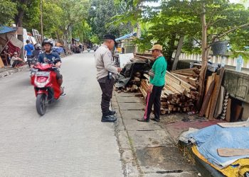 Bhabinkamtibmas Duri Pulo Sambang Warga RW 02, Sampaikan Imbauan Kamtibmas