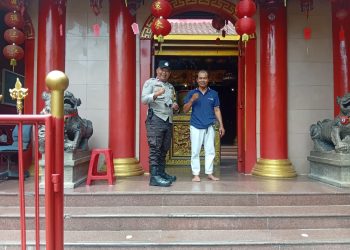 Bhabinkamtibmas Duri Pulo Sambangi Vihara Bodhi Dharma, Perkuat Cooling System Kamtibmas