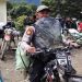 Akses Jalan Rusak, Polres Aceh Tengah Terobos Medan Sulit Salurkan Bantuan ke Kampung Terpencil