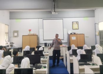 Ciptakan Lingkungan Sekolah Aman, Bhabinkamtibmas Bendungan Hilir Sambangi SMKN 19 Jakarta