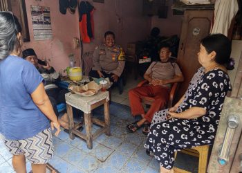 Bhabinkamtibmas Petamburan Sambang Warga RW 01, Imbau Antisipasi Genangan Air Di Musim Hujan