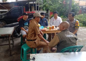 Sinergi Tiga Pilar Pondok Melati: Bhabinkamtibmas dan Lurah Jatiwarna Gandeng Tokoh Masyarakat Cegah Kenakalan Remaja