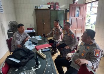Kapolsek Senen Bersama Jajaran Sambang RW 01 Kramat, Perkuat Sinergi dan Cooling System Kamtibmas