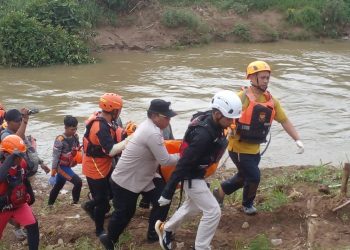 Polsek Serang Baru, TNI dan Basarnas Temukan Korban Tenggelam di Kali Cikarang Jayasampurna