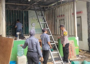 Wujudkan Lingkungan Bersih dan Nyaman, Tiga Pilar Kalibaru Gelar Aksi K3 di Pos Satlinmas