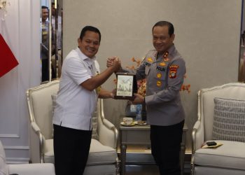 Kapolda Metro Jaya Terima Sertifikat Tanah SD Bhayangkari dari BPN Jakarta Utara