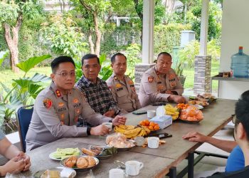 Ngopi Kamtibmas di PIK, Kapolsek Metro Penjaringan Ajak Warga Perkuat Sinergi Jelang Imlek