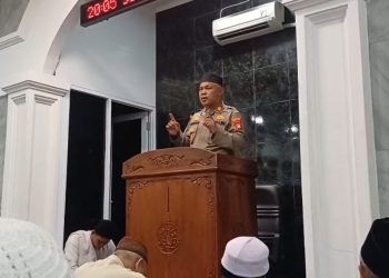 Tarawih Keliling Kapolsek Bekasi Barat Ajak Jemaah Cegah Tawuran