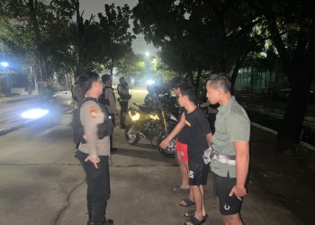 Cegah Kerumunan, Tim Presisi Polres Metro Bekasi Kota Bubarkan Balap Lari di Belakang Stadion Patriot