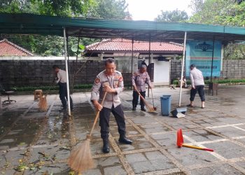 KEGIATAN BANG JASRI (Bhayangkara Jakarta Asri) DI MAKAM BUNG HATTA TPU TANAH KUSIR KEBAYORAN LAMA JAKARTA SELATAN
