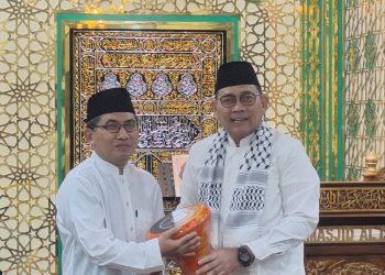 Buka Puasa Bersama Wali Kota Jakarta Pusat dan Warga Johar Baru Berlangsung Khidmat di Masjid Jami Al-Isro