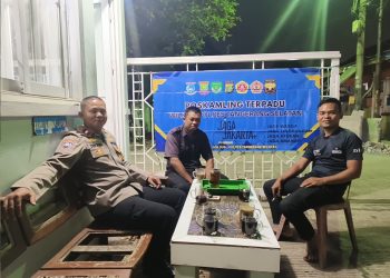 Bhabinkamtibmas Pakulonan Barat Intensifkan Pengecekan Poskamling, Ajak Warga Aktif Jaga Kamtibmas