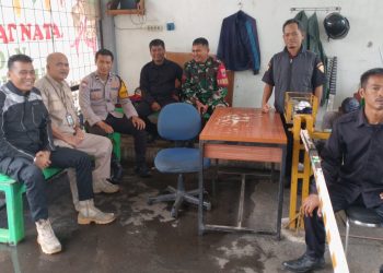 Program Jaga Jakarta+, Bhabinkamtibmas Pondok Jagung Ajak Security Perkuat Keamanan Sambut Ramadan